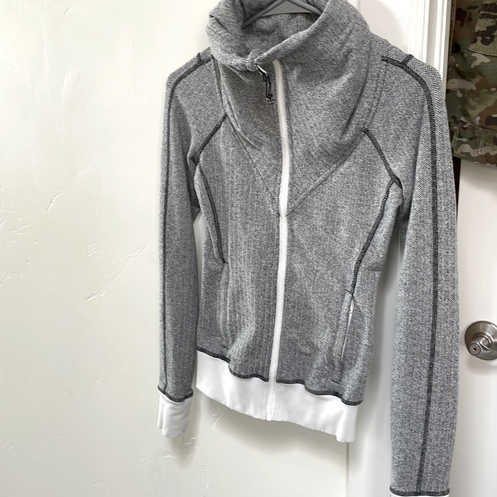 Lululemon zip up
